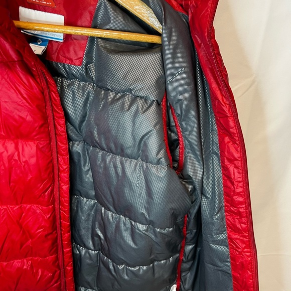 Fire Truck Red, size M, Men’s OMNI-HEAT Columbia puffer Jacket - Picture 4 of 4